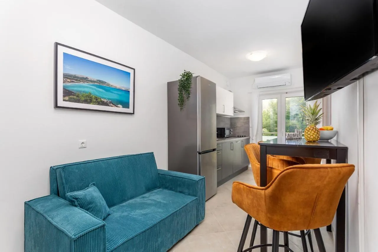Divine Apartments Baska