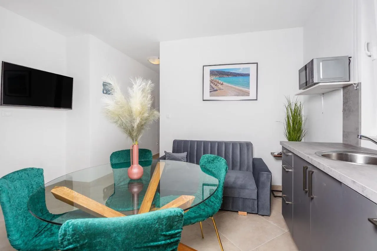 Divine Apartments Baska  0*, Baska (Krk) Croatia