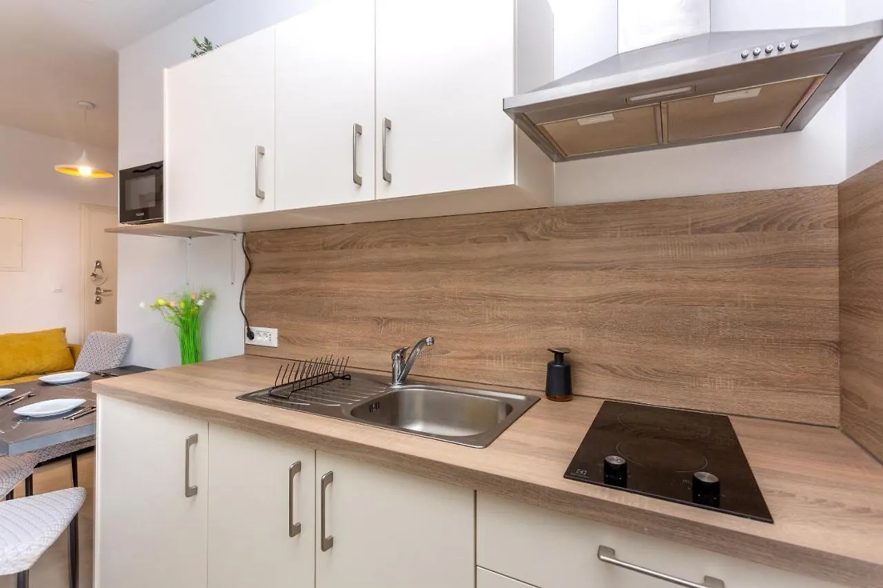 Divine Apartments Baska   Baska (Krk)