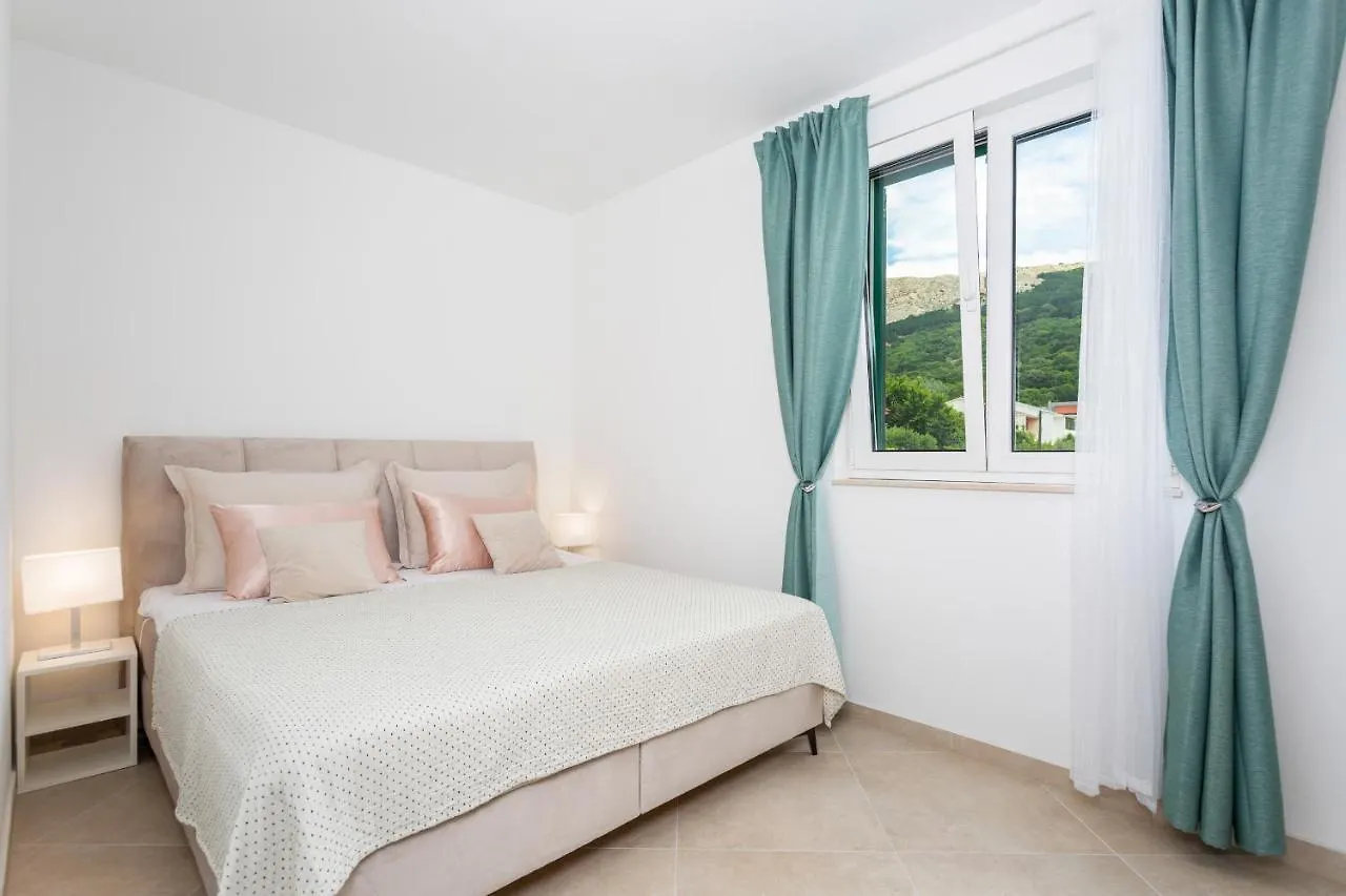 Divine Apartments Baska   Baska (Krk)