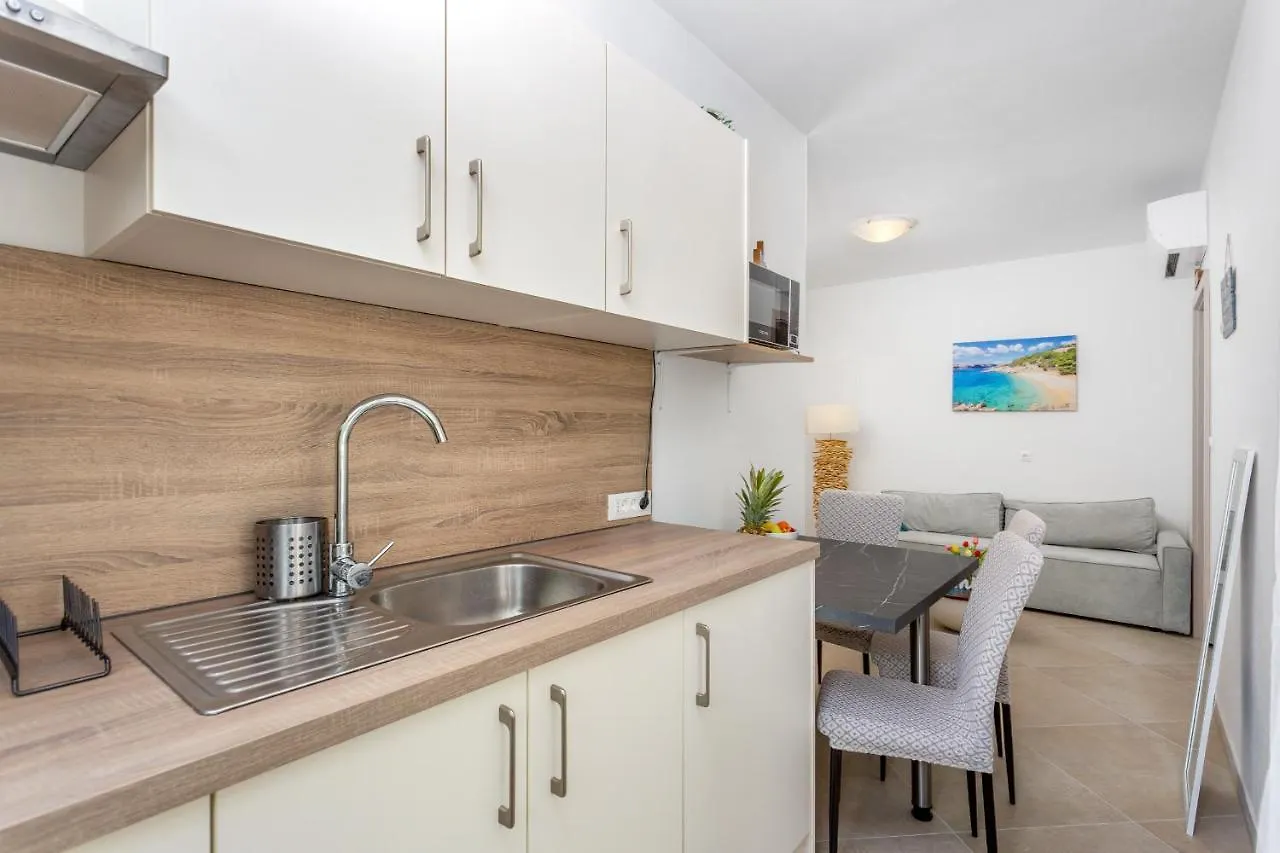 Divine Apartments Baska  0*, Baska (Krk)